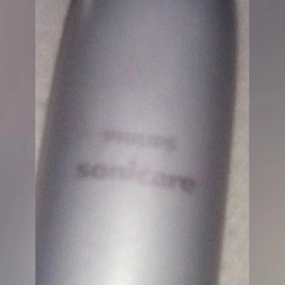 Phillips sonicare toothbrush - Picture 7 of 7